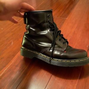 dr martens 2460
